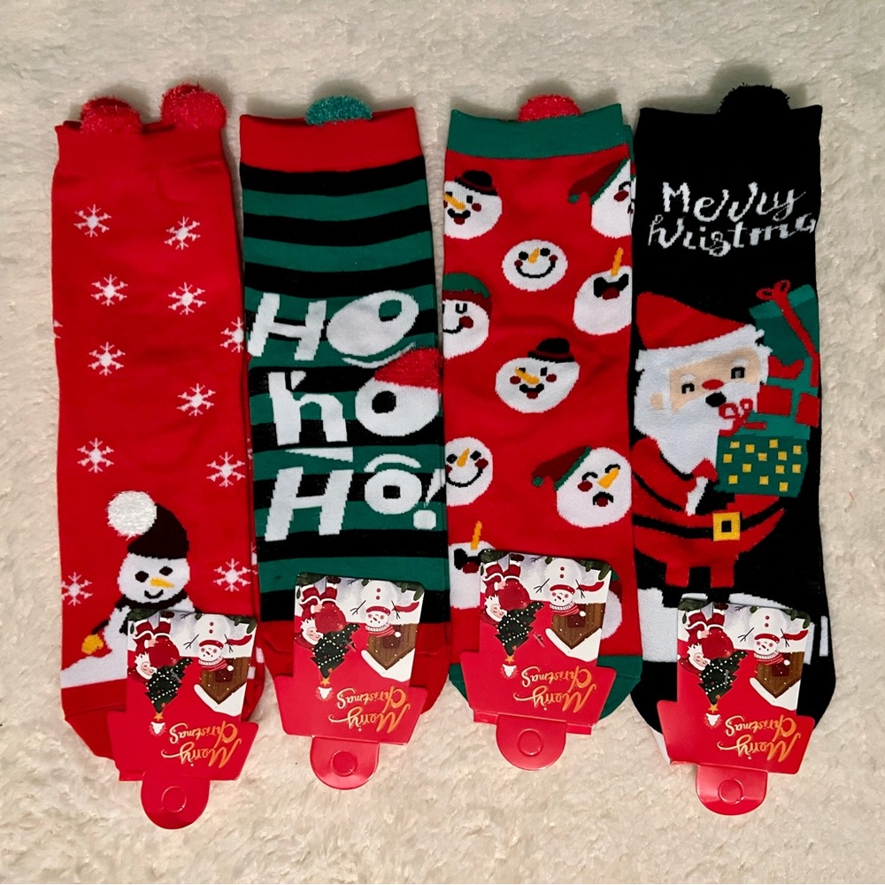 4 Pair of Christmas Socks